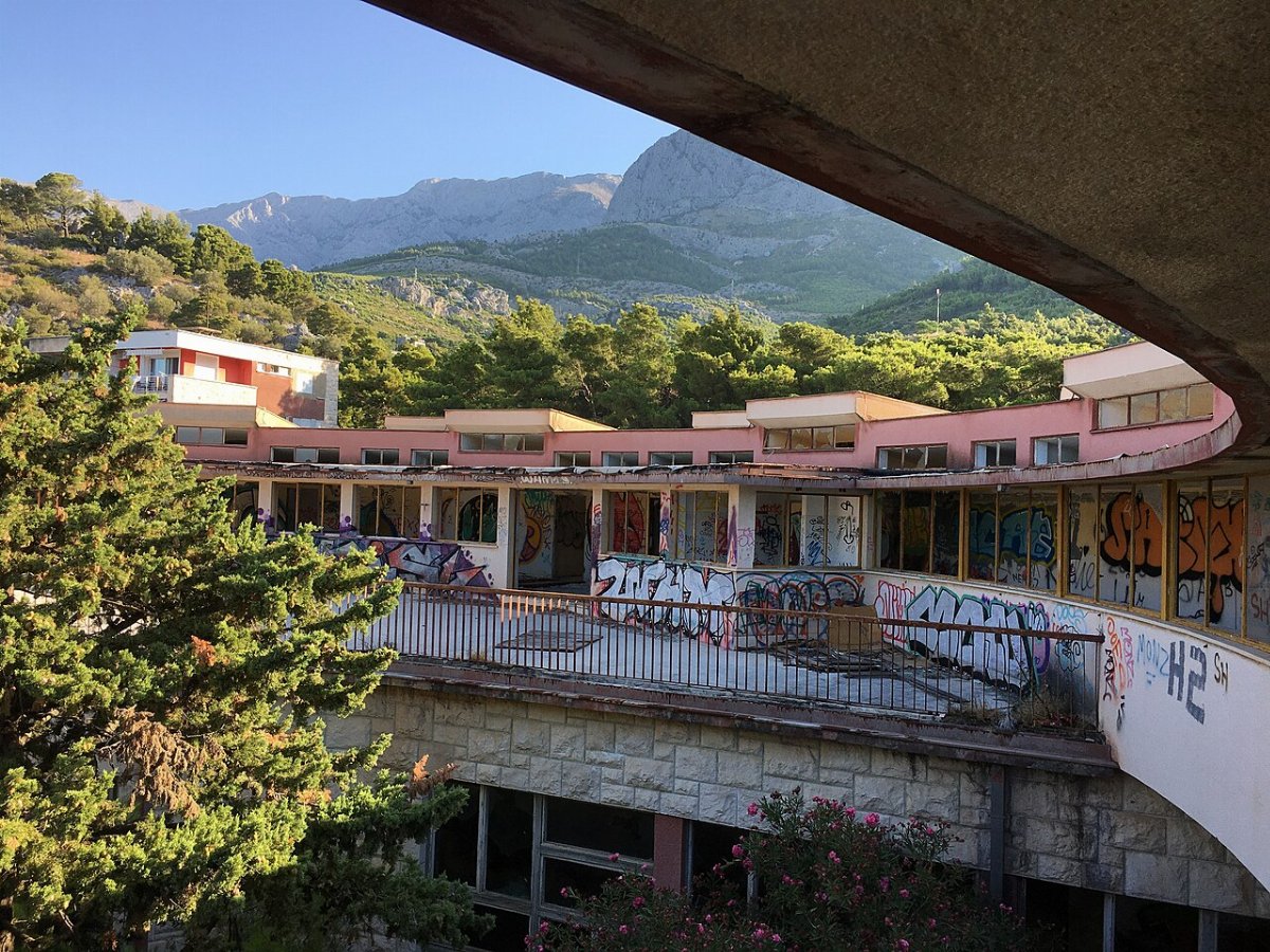 Children s holiday home and sanatorium krvavica