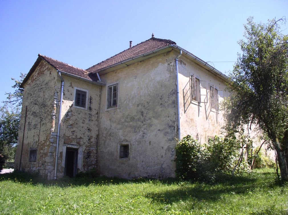 Lipa curia generalski stol