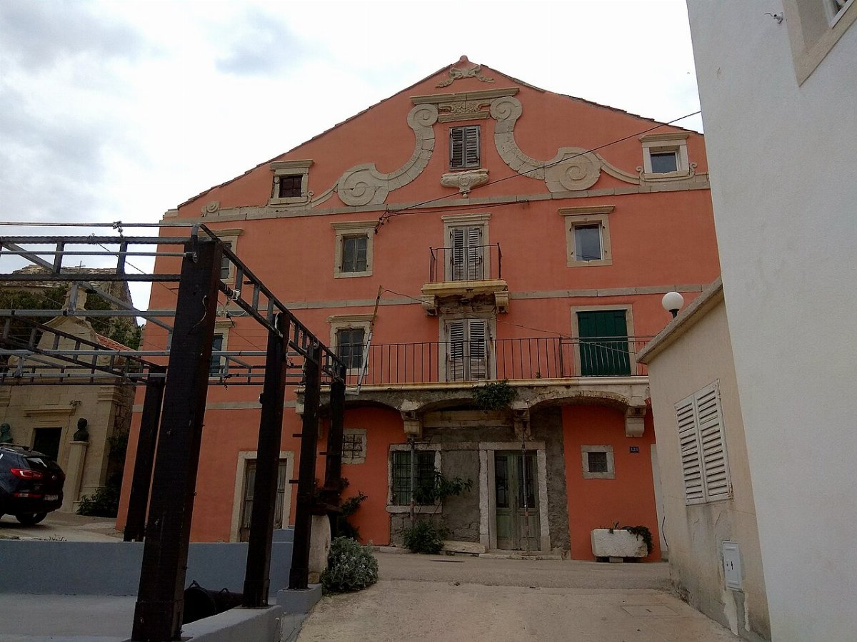 Simic morovic summer residence igrane