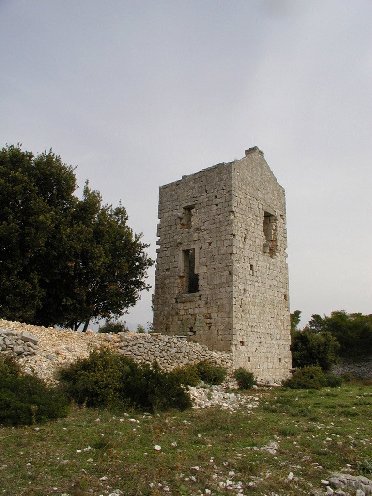 Ruins of the vusio tower selca