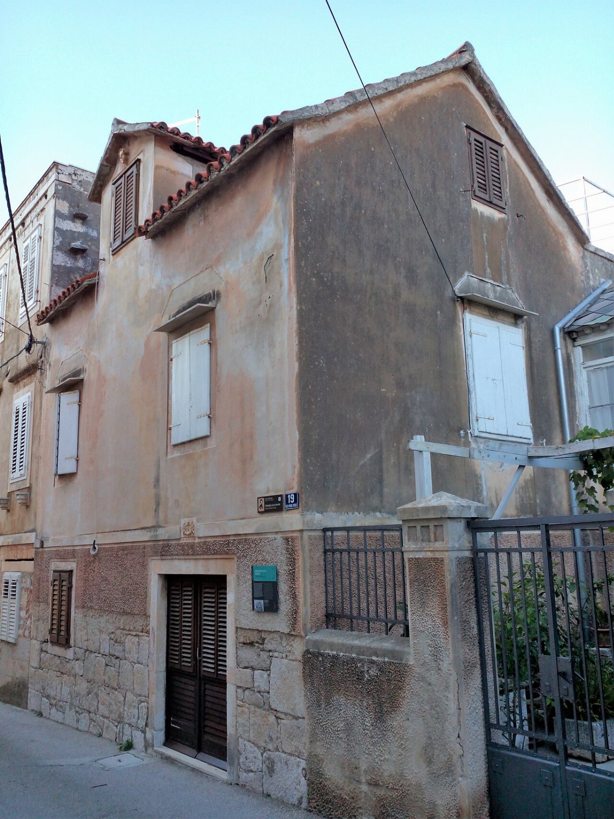 Rendic house complex supetar