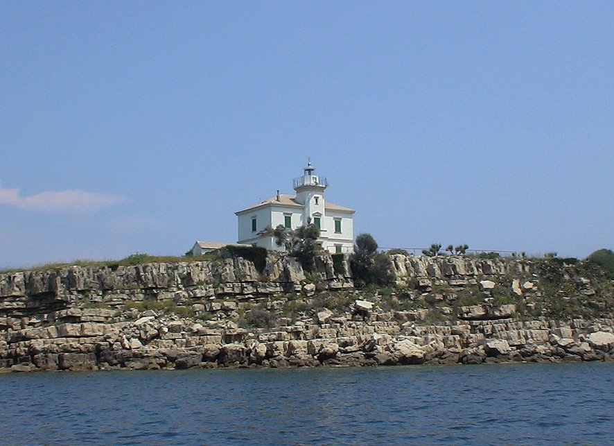 Plocice lighthouse blato