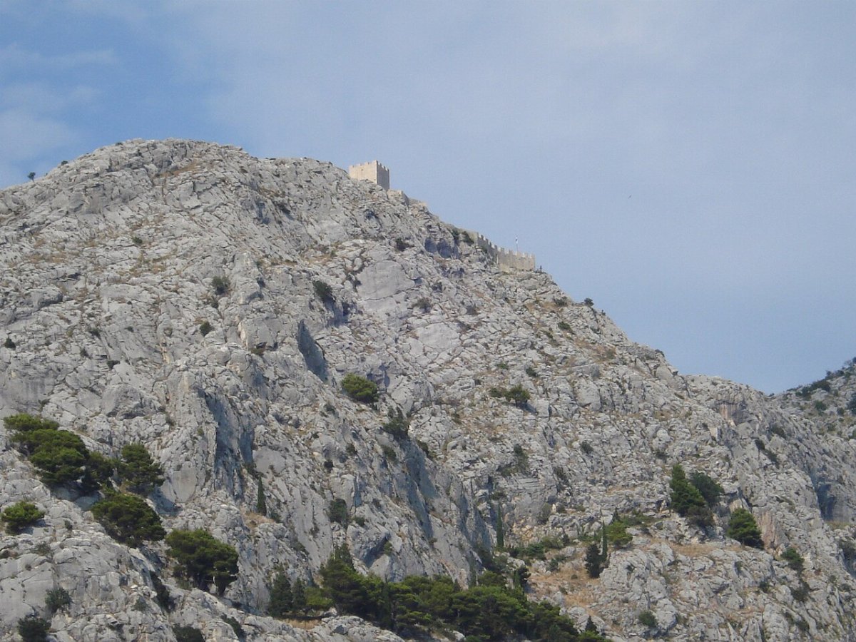 Starigrad fortress fortica omis